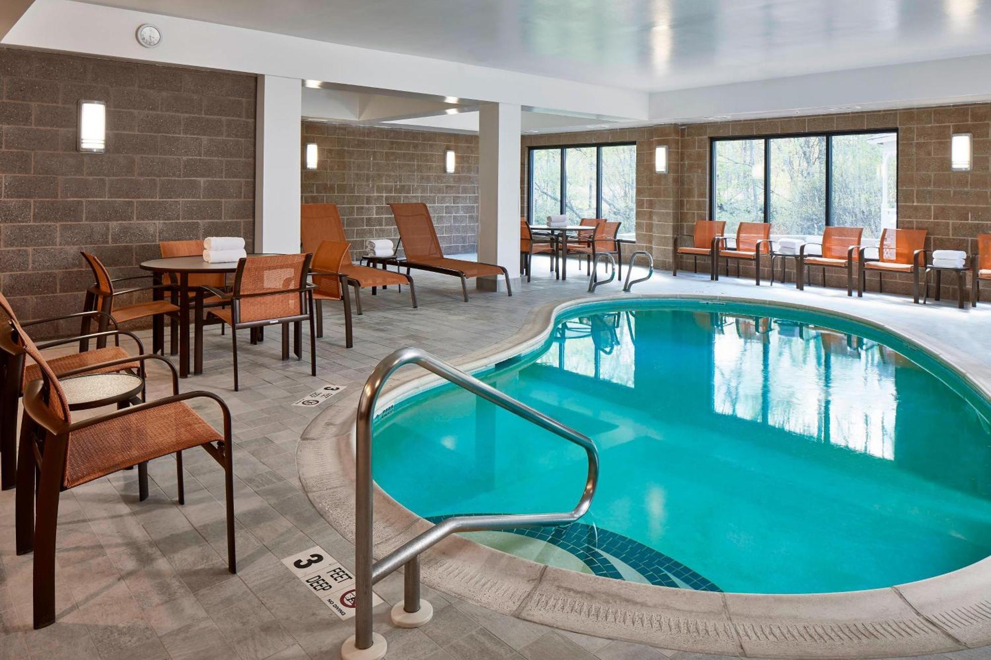 Fairfield Inn & Suites By Marriott Albany Airport Exterior photo