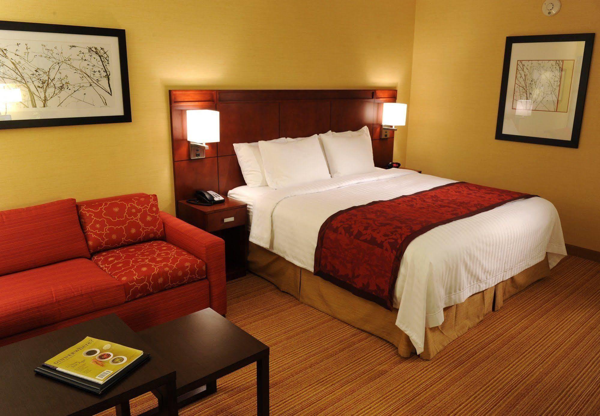 Fairfield Inn & Suites By Marriott Albany Airport Exterior photo