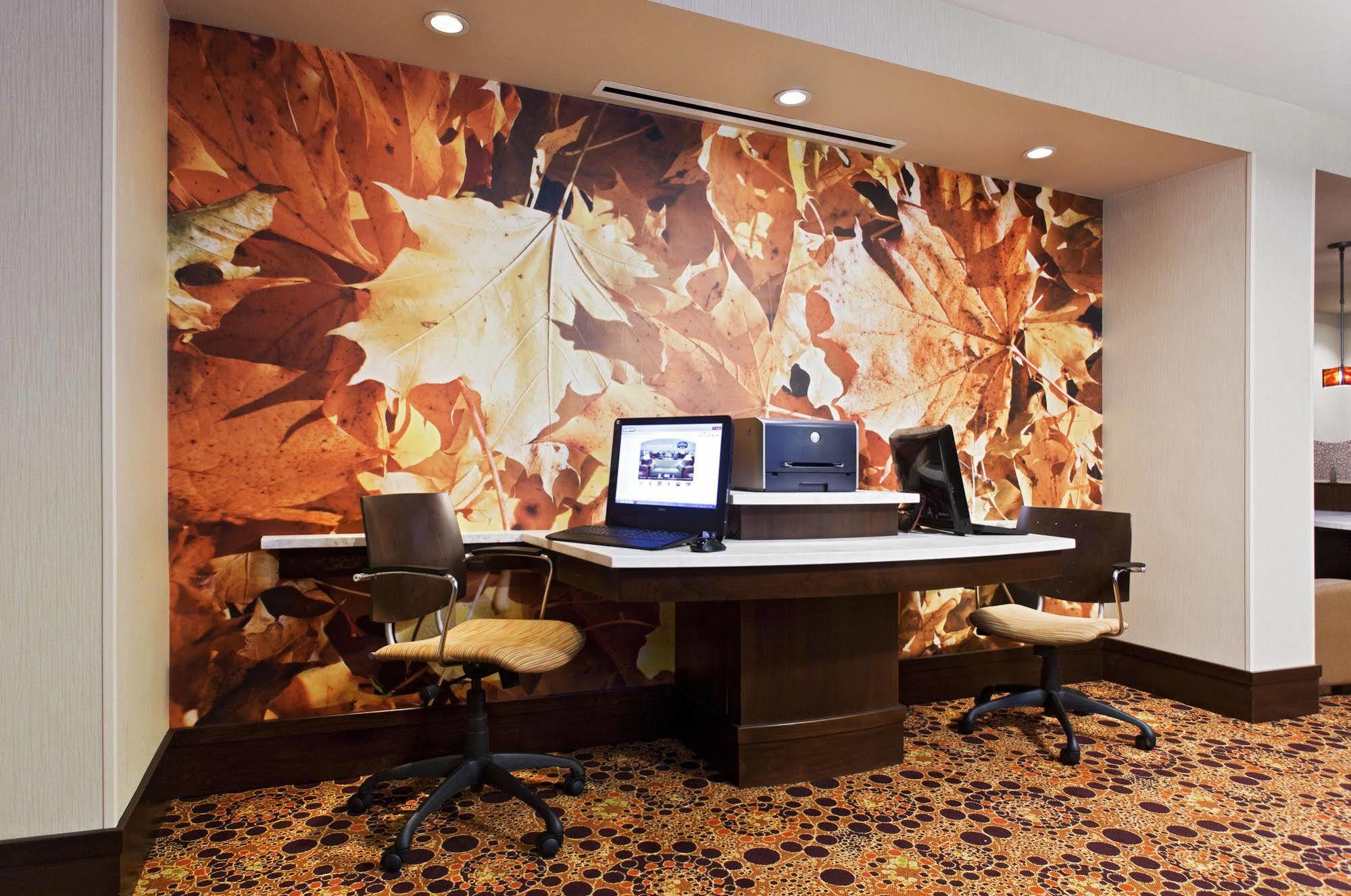 Fairfield Inn & Suites By Marriott Albany Airport Exterior photo