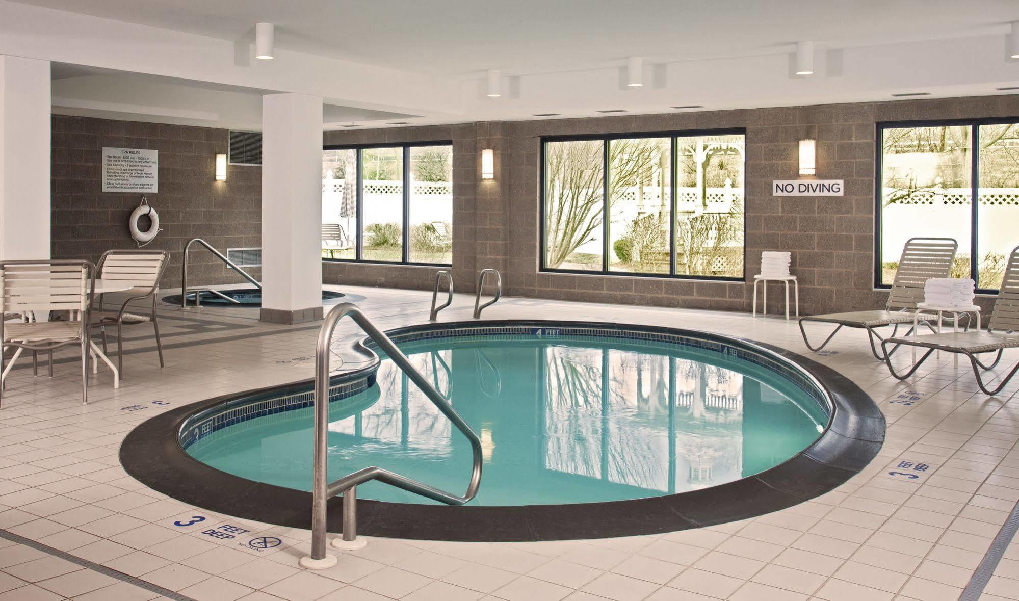 Fairfield Inn & Suites By Marriott Albany Airport Exterior photo