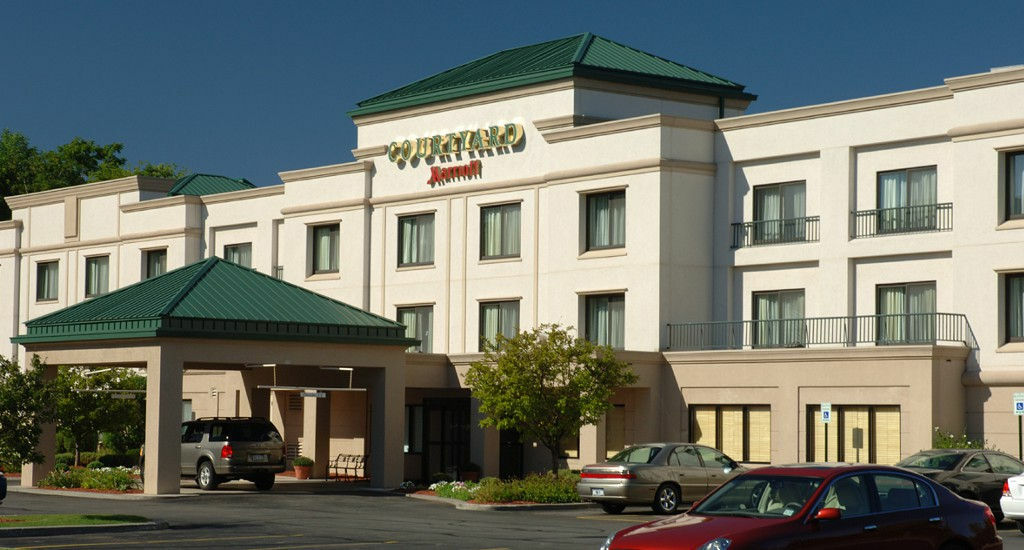 Fairfield Inn & Suites By Marriott Albany Airport Exterior photo